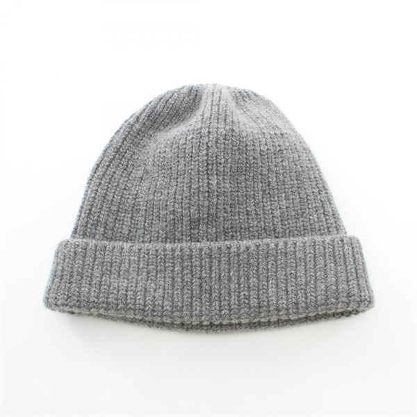 専用です。PRADA プラダスポーツ アイボリー色 ニット帽 専用です。PRADA プラダスポーツ アイボリー色 ニット帽 専用