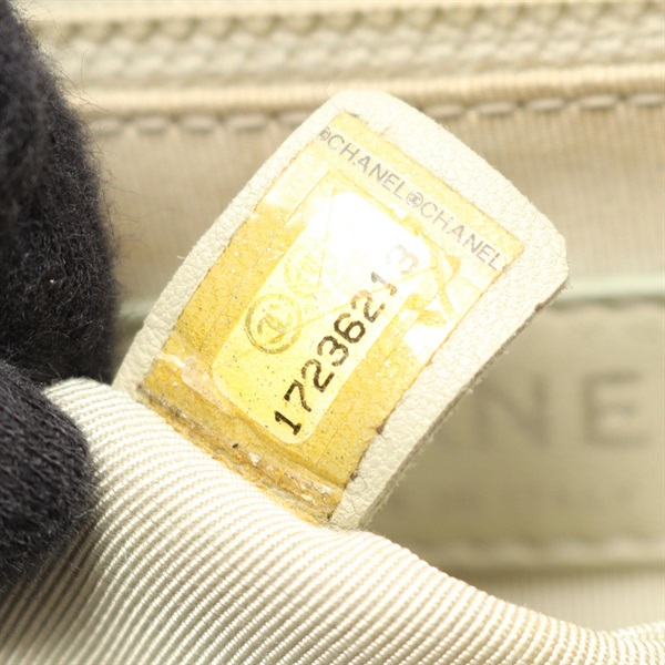 シャネル(CHANEL)シャネル マトラッセ アラウンド ショルダーバッグ