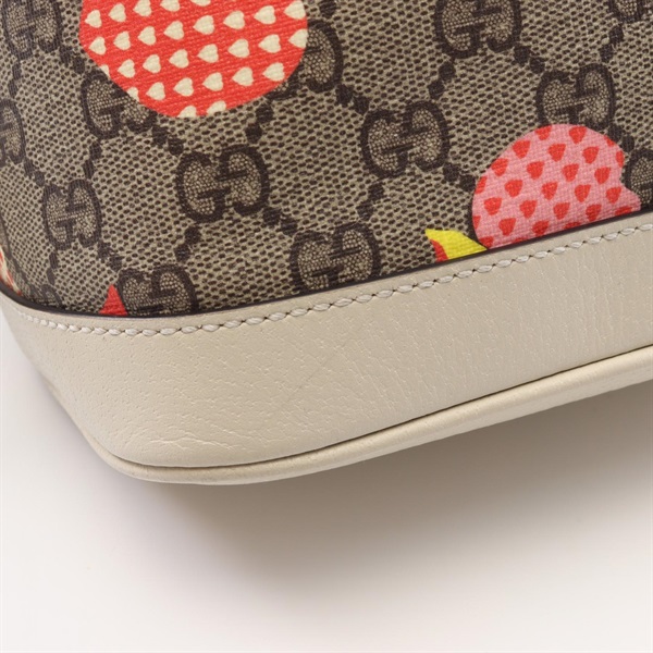 グッチ(GUCCI)グッチ レ ポム アップル＆ハート GGスプリーム リュック