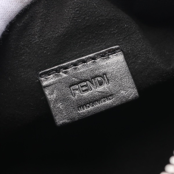 FENDI ロゴプレートクラッチバッグ 2024年新作 未使用品 外袋 セカンド FENDI - 新品 フェンディ FENDI クラッチバッグ ダイアゴナル