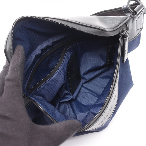 Berluti グラフィックプリント ボディバッグ Berluti レア美品 ベルルッティ カリグラフィ スクリット