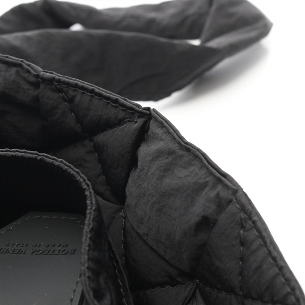 ボッテガヴェネタ(BOTTEGA VENETA)ボッテガヴェネタ PADDED CASSETTE