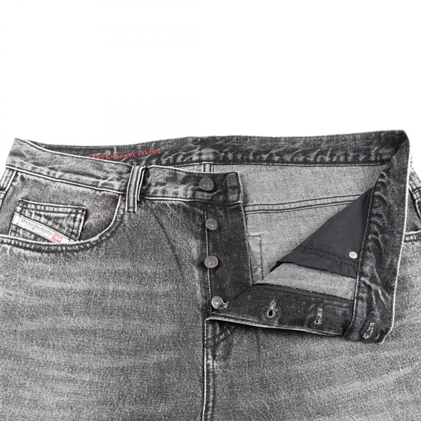 ディーゼル(DIESEL)ディーゼル 2020 D-VIKER デニムパンツ 衣料