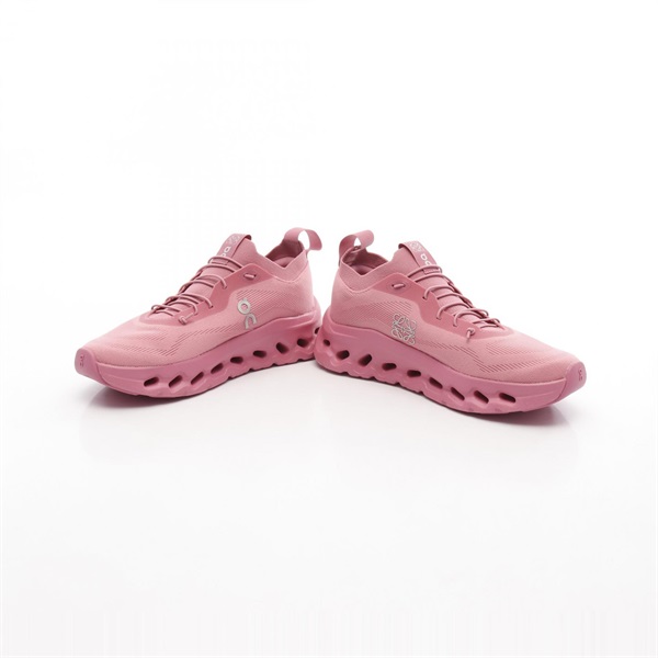 ロエベ(LOEWE)ロエベ LOEWE × on クラウドティルト スニーカー