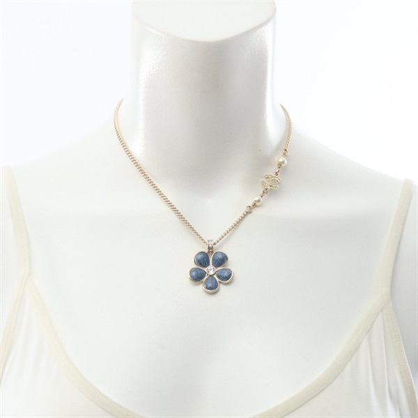 シャネル(CHANEL)シャネル デニムフラワーモチーフ ココマーク B26C