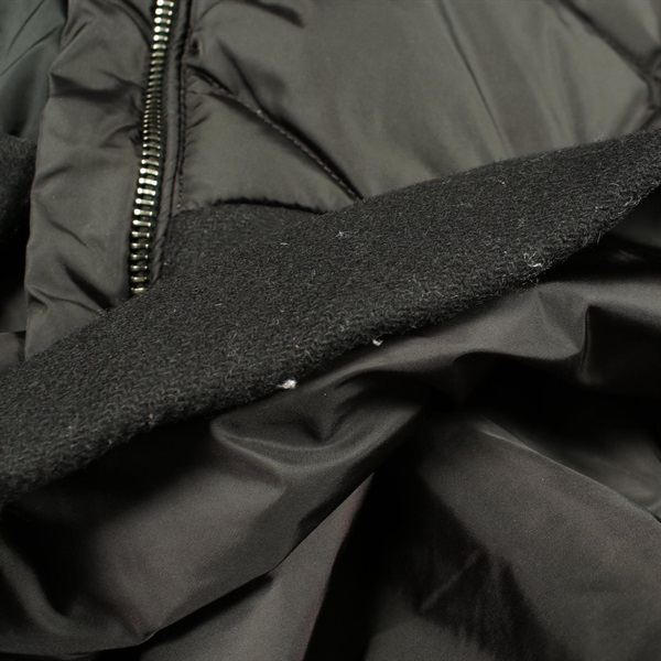 モンクレール(MONCLER)モンクレール VOUGLANS 切替 ペプラム ダウン