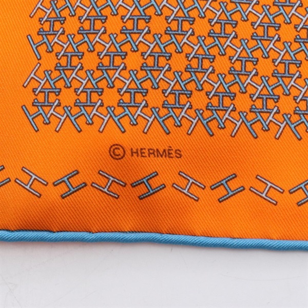 HERMES オレンジ シルク　ポケットチーフ【未使用】 エルメス(HERMES)エルメス ポケットチーフ H MAGNETIQUE スカーフ 衣料