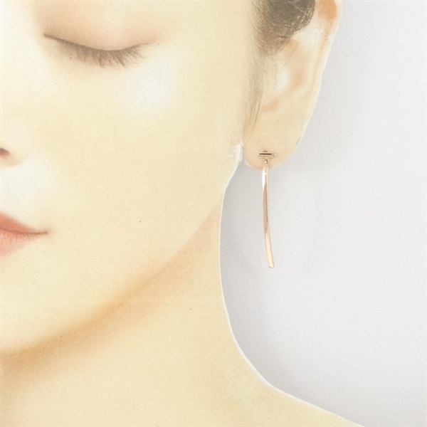ティファニー(TIFFANY＆CO)ティファニー Tワイヤー バー ピアス