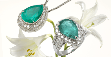 5月の誕生石「エメラルド」をあしらった商品を特集しています。